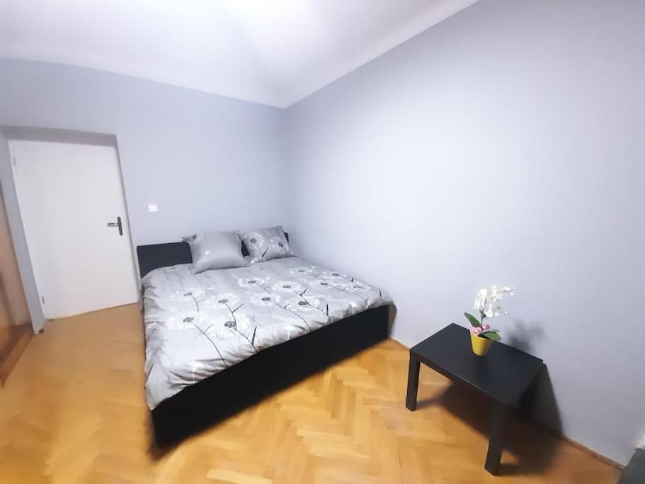 华沙Mieszkanie Na Doby Plac Hallera公寓 外观 照片